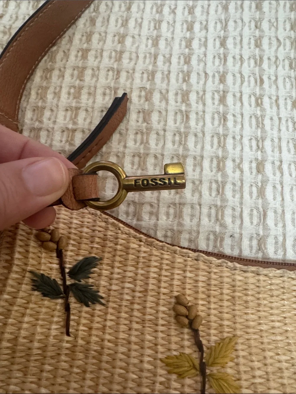 Woven Straw Shoulder Bag with Embroidered Floral Accents - Natural - Picture 2 of 5